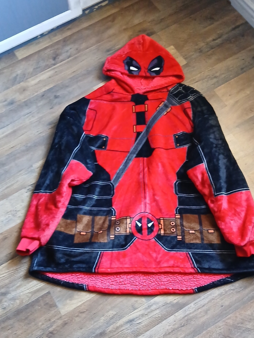 Marvel men's Hooded Fleece One Piece Pajamas/one size, but looks like 2XL plus